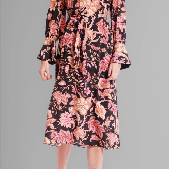julia jordan Dresses & Skirts - Julia Jordan Floral Long Sleeve Dress in Pink and Black